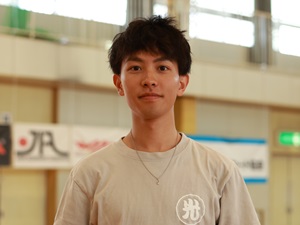 江島 朋之 選手